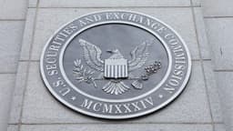 72 Crypto ETF Filings Await SEC Approval Amid Historic Regulatory Shift