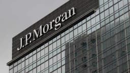 JPMorgan Predicts Bitcoin Will Outgun Gold in 2025 Supercycle Shift
