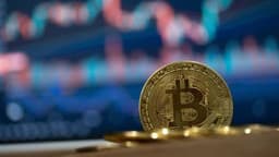 Mexican Billionaire Ricardo Salinas: Investing in Real Estate Is 'Bullshit,' Buy Bitcoin Instead