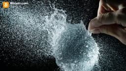 Billionaire Ray Dalio Issues Dire Bubble Warning as Wealth Gaps and Fiscal Strain Deepen