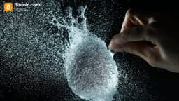 Robert Kiyosaki Sees 30-Year Bubble Bursting as His Bitcoin Conviction Holds Firm